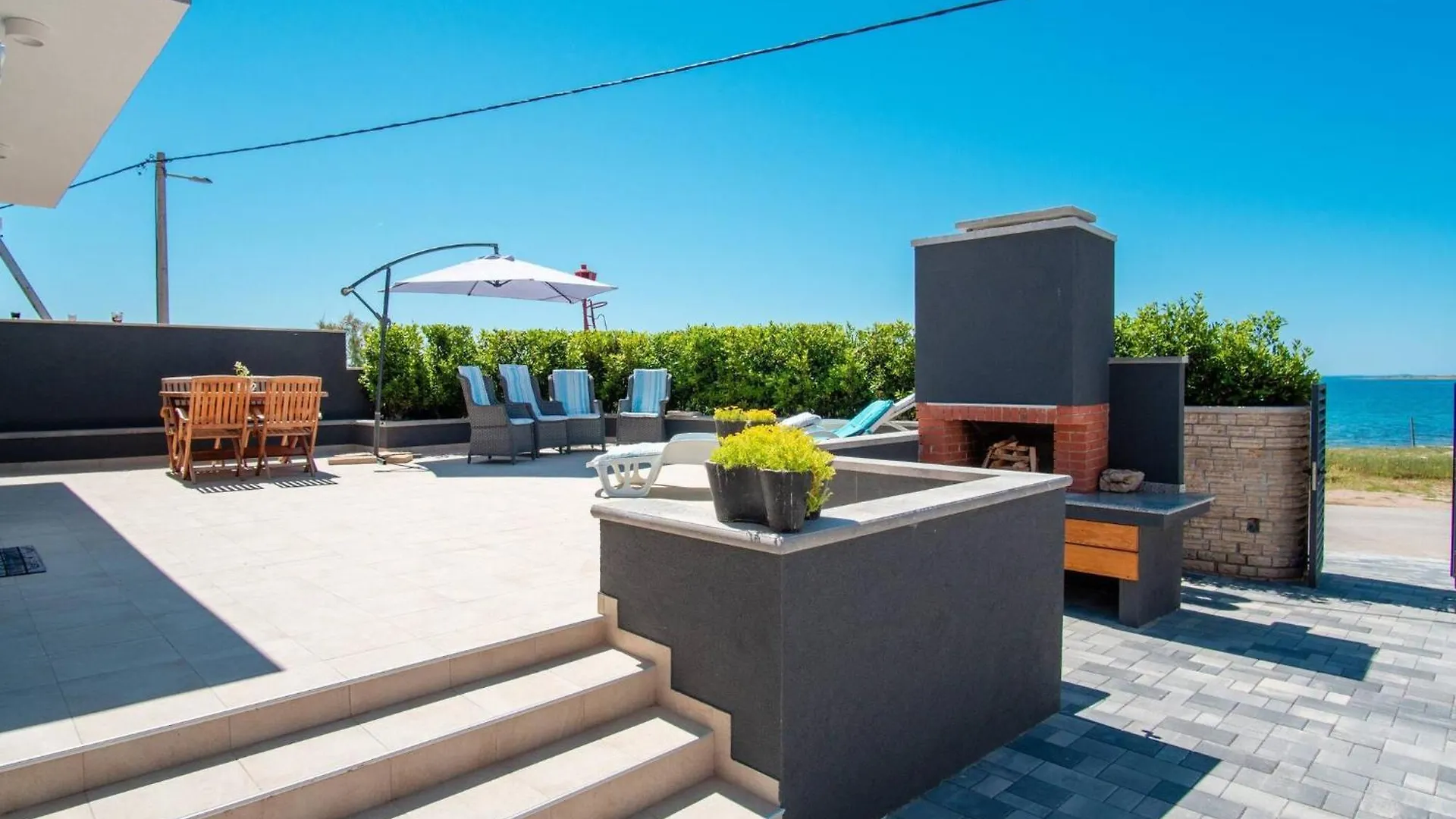 My Dalmatia - Beach House Festini With Private Jacuzzi & Sea View Košljun